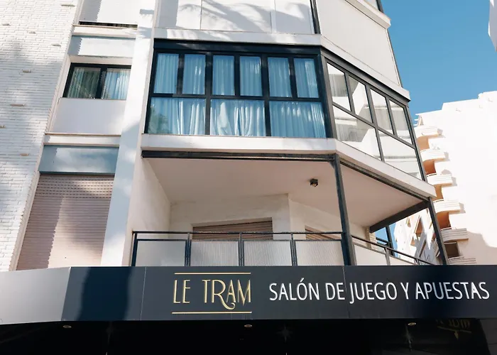 En Pleno Paseo Maritimo De Marbella. アパート *