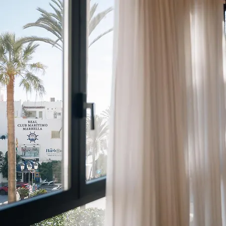 En Pleno Paseo Maritimo De