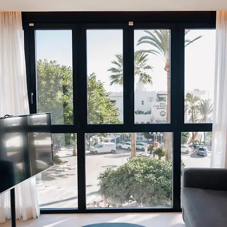 Apartment En Pleno Paseo Maritimo De *