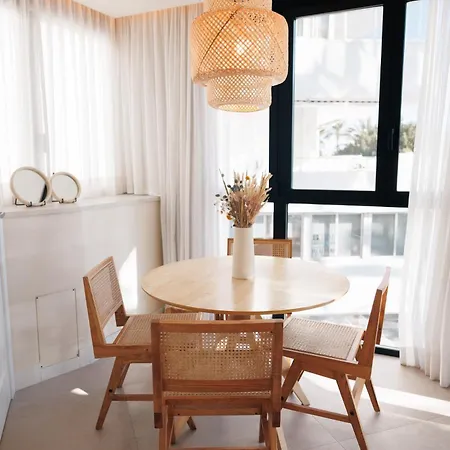 Apartment En Pleno Paseo Maritimo De Marbella