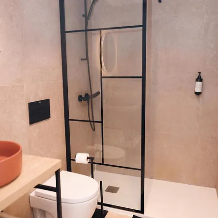 Apartment En Pleno Paseo Maritimo De Marbella