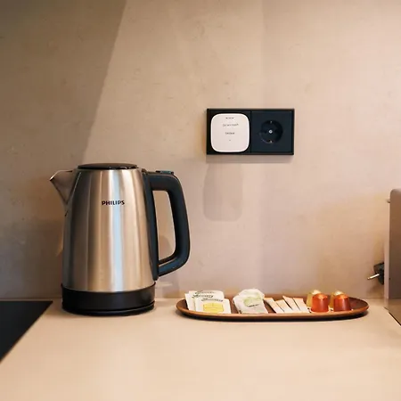 En Pleno Paseo Maritimo De *