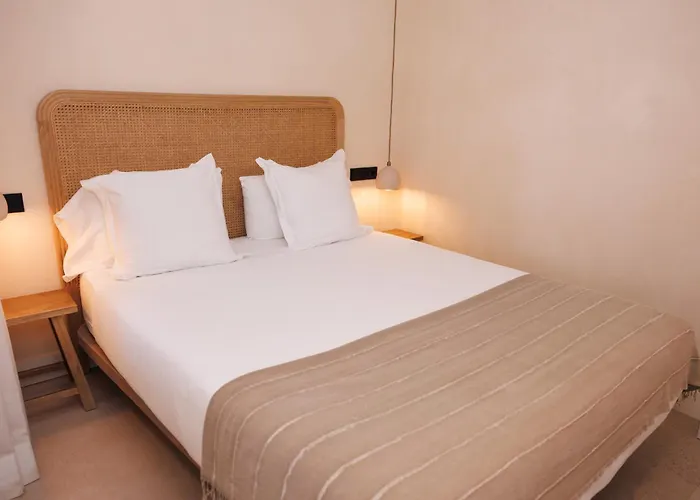 En Pleno Paseo Maritimo De Marbella. Daire *