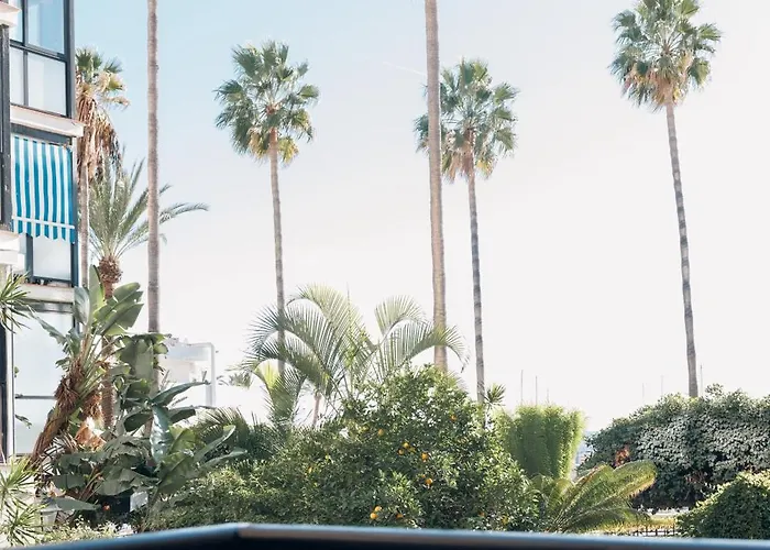 En Pleno Paseo Maritimo De Marbella. Daire Marbella